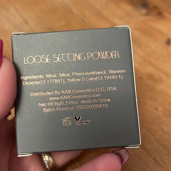 Kab Cosmetics Loose Setting Powder - Picture 5 of 8